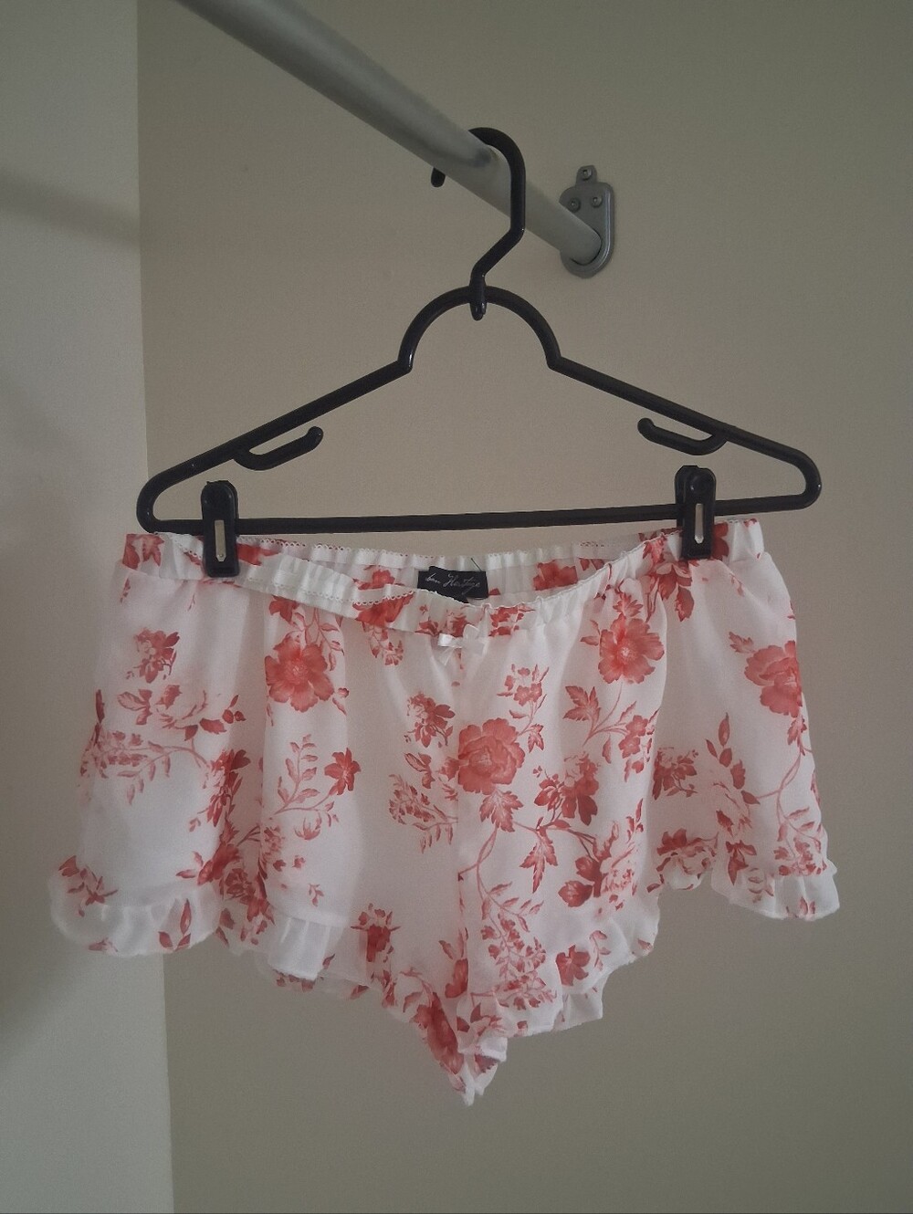 Cute Floral Ruffled Shorts